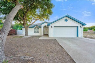 12 E St in Mission, TX - Building Photo