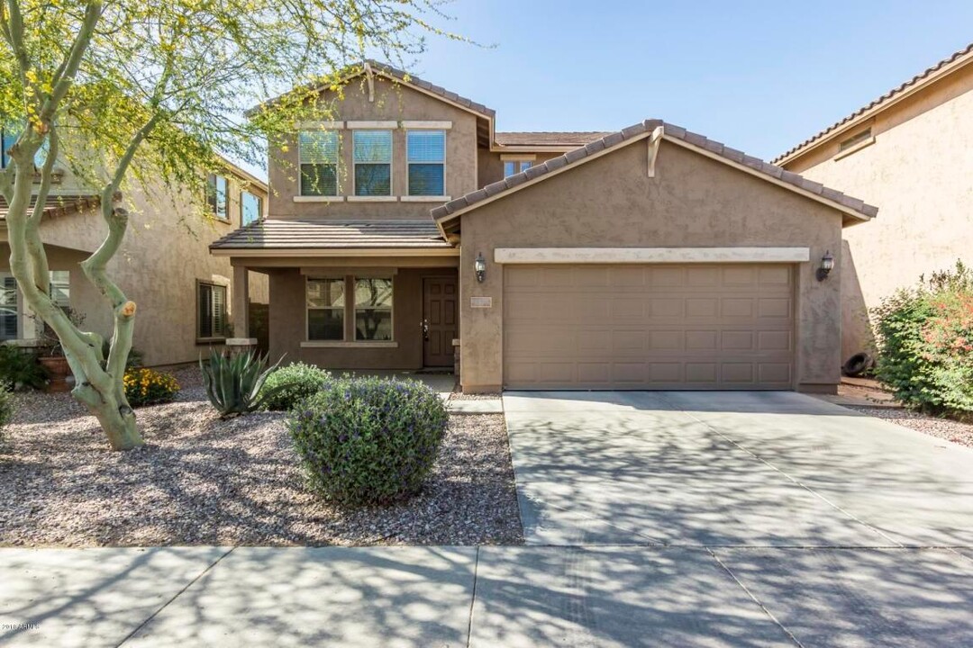 2029 W Marconi Ave in Phoenix, AZ - Building Photo