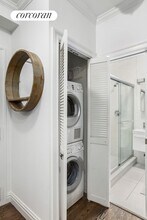 256 W 15th St in New York, NY - Building Photo - Building Photo