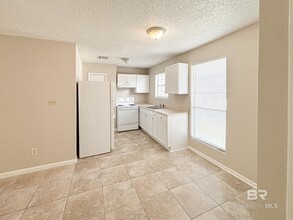 6415 Schoel Ln in Gulf Shores, AL - Building Photo - Building Photo