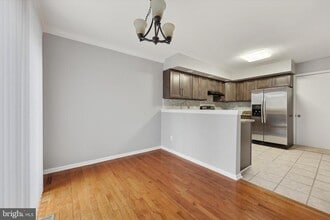 306 Manor Ln in King of Prussia, PA - Building Photo - Building Photo