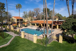 El Conquistador in Tucson, AZ - Building Photo