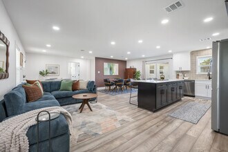 1611 Armistead St in College Station, TX - Foto de edificio - Building Photo