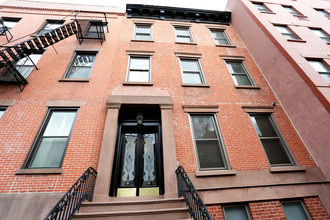 548 Henry St in Brooklyn, NY - Building Photo - Building Photo