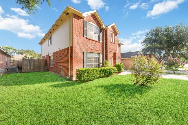 5530 Imperial Grove Dr in Houston, TX - Building Photo - Building Photo