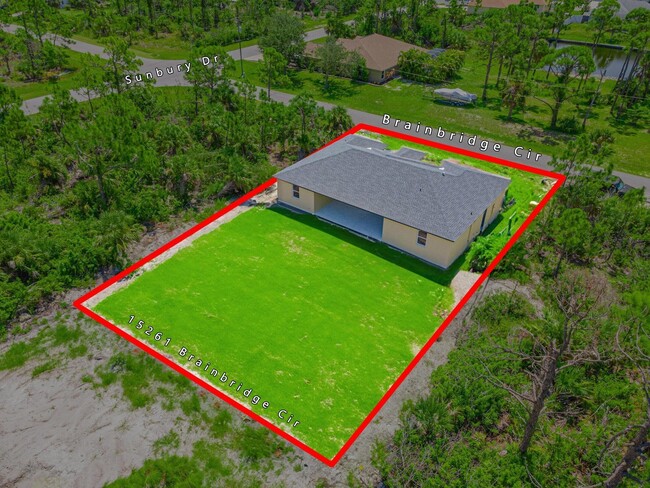 15061 Brainbridge Cir in Port Charlotte, FL - Building Photo - Building Photo