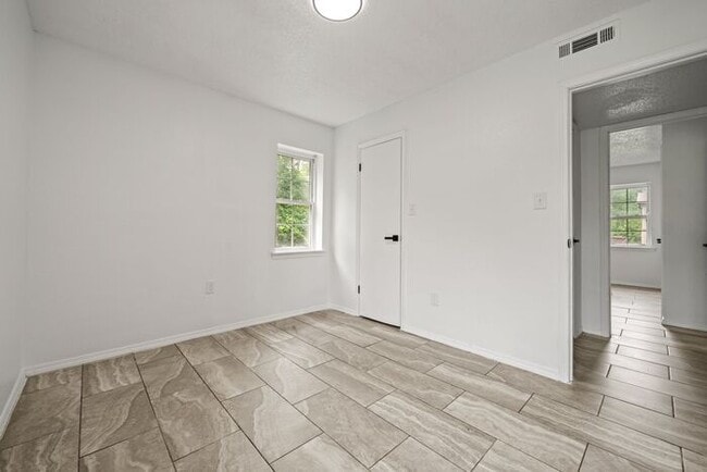 property at 849 S Elm St