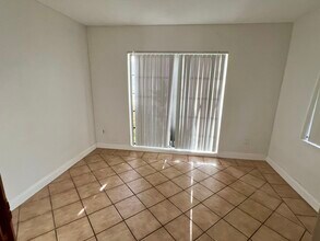 18321 SW 89th Ct in Palmetto Bay, FL - Building Photo - Building Photo