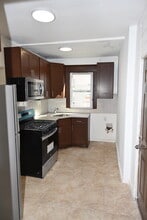 203 Cooke St, Unit 1 st floor in Waterbury, CT - Building Photo - Building Photo