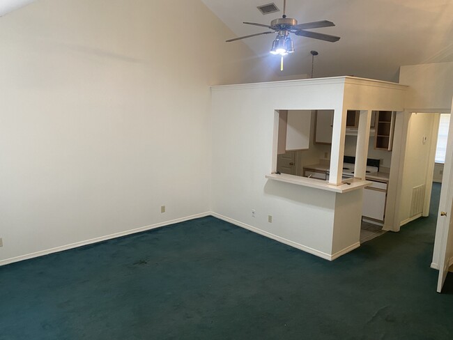 2460 Stone Hollow Dr in Brenham, TX - Building Photo - Building Photo