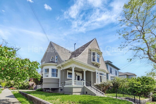 1729 Milvia St in Berkeley, CA - Building Photo - Building Photo