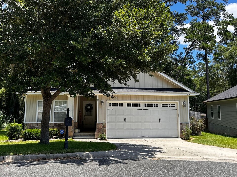 2439 Ludmila Ln in Tallahassee, FL - Building Photo