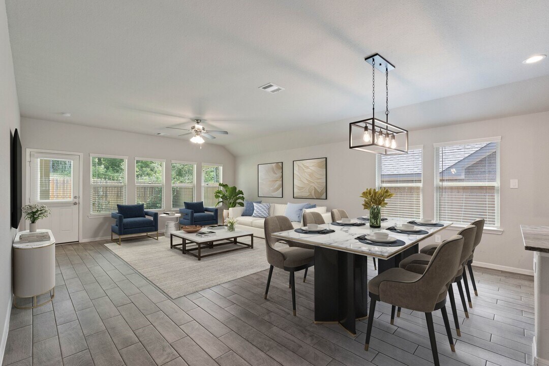 914 Golden Willow Ln in Conroe, TX - Foto de edificio
