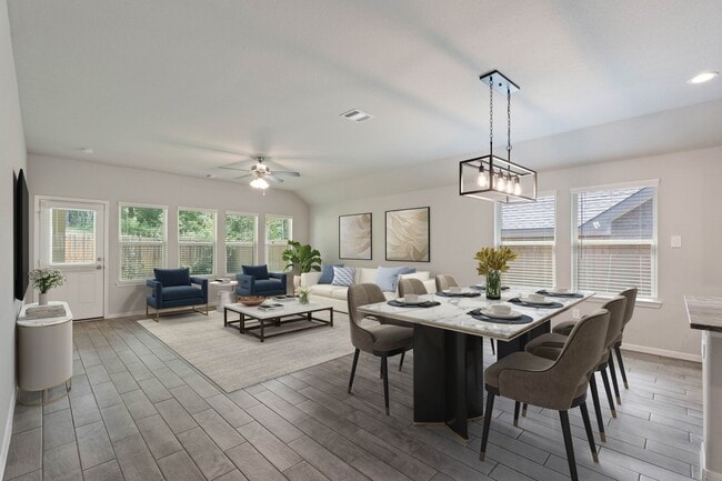 property at 914 Golden Willow Ln