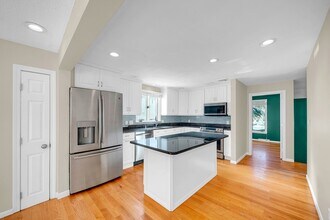 2 Foxfire Dr in Sharon, MA - Building Photo - Building Photo