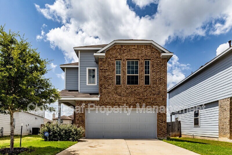 6026 Galena Rock in San Antonio, TX - Building Photo