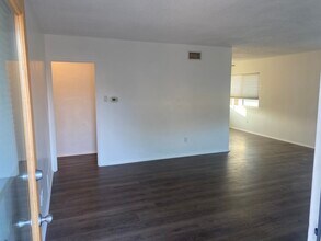 6716 Pollard St in Los Angeles, CA - Foto de edificio - Building Photo