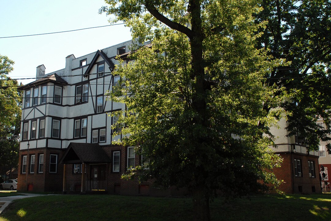 701-711 Kensington Ave in Plainfield, NJ - Building Photo