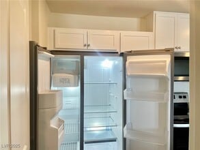 1130 Scarlet Sparrow St in Henderson, NV - Building Photo - Building Photo