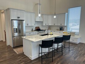 165 Morrow Ave in Trussville, AL - Building Photo