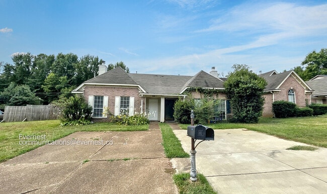 9299 Grove Manor Dr in Memphis, TN - Building Photo - Building Photo