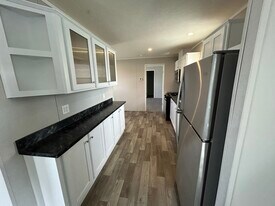 511 Washington in Belleville, MI - Building Photo