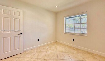 21020 NE 18th Ct in Miami, FL - Building Photo