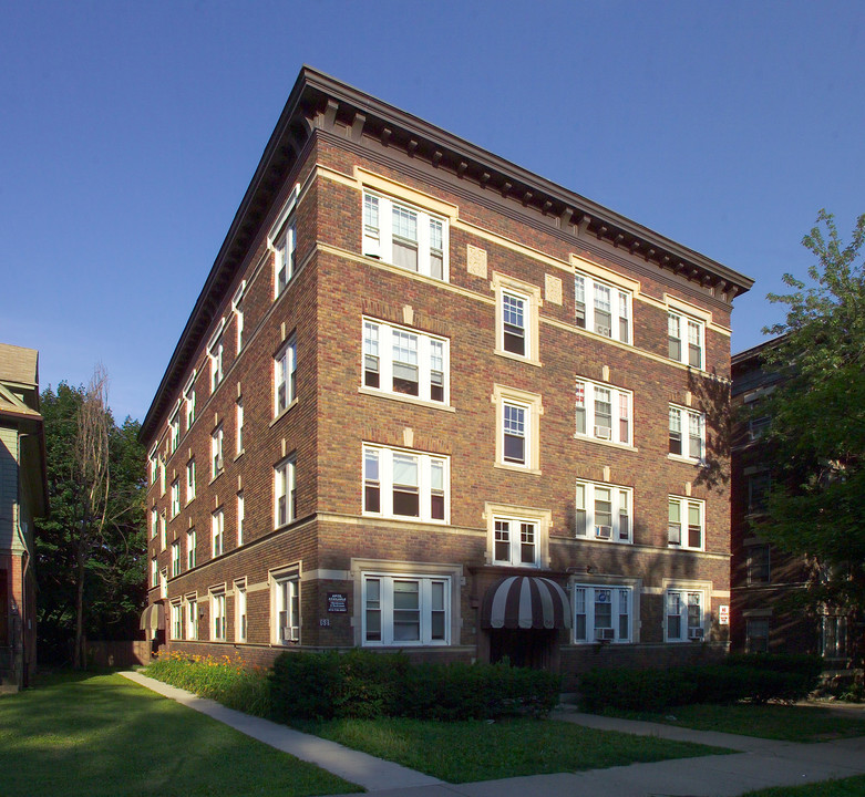 Springfield Gardens in Springfield, MA - Building Photo