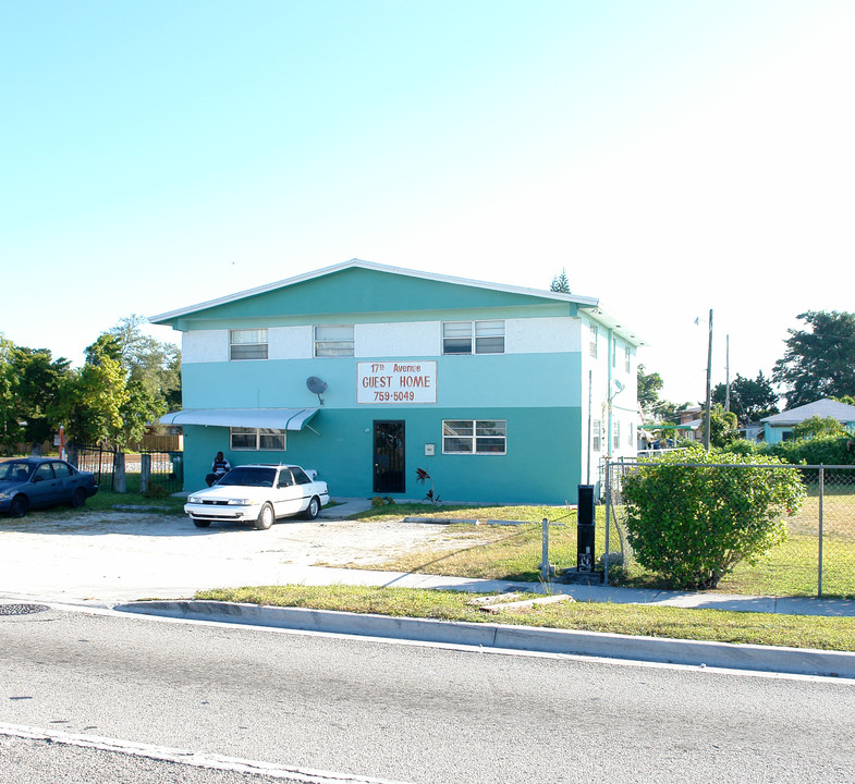 7221 NW 17th Ave in Miami, FL - Building Photo