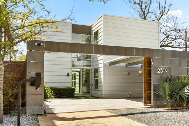 2319 N Carroll Ave in Dallas, TX - Building Photo - Building Photo