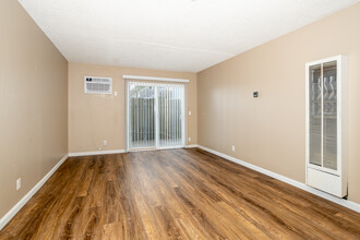 Ella 1711 in Woodland, CA - Building Photo - Interior Photo