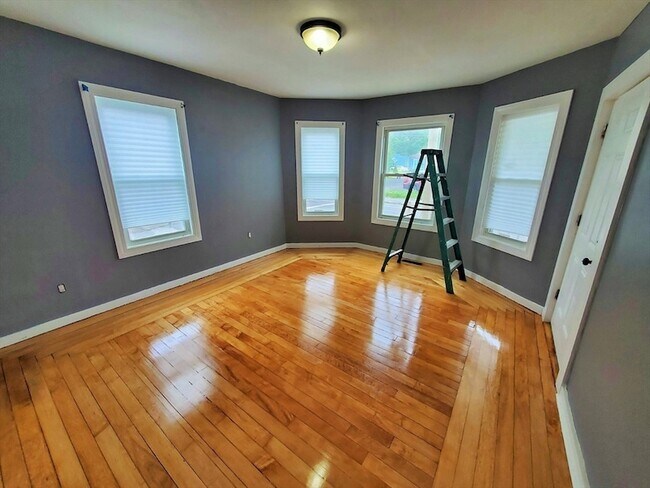 14 Blaine St, Unit 1 in Brockton, MA - Building Photo - Building Photo