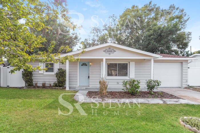 1767 Linwood Cir in Clearwater, FL - Building Photo