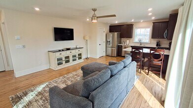 3108 1/2 Hickory Rd in Raleigh, NC - Building Photo - Building Photo