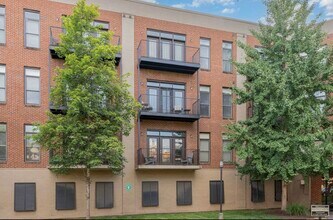 817 3rd Ave N, Unit 202 in Nashville, TN - Foto de edificio - Building Photo