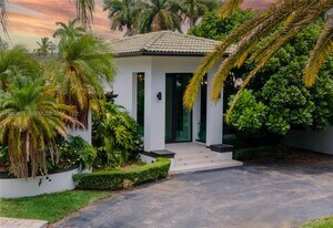 7300 SW 77th Ave in Miami, FL - Building Photo