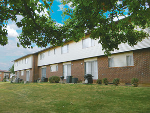 North Terrace Apartments in Springfield, MO - Building Photo - Building Photo