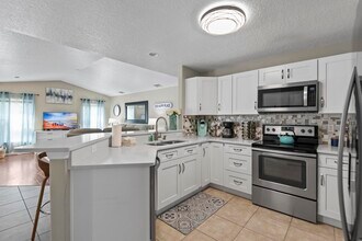 11 Lynton Pl in Palm Coast, FL - Building Photo - Building Photo