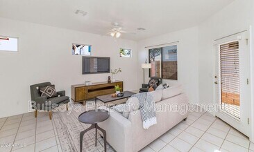 3541 W Marconi Ave in Phoenix, AZ - Building Photo - Building Photo