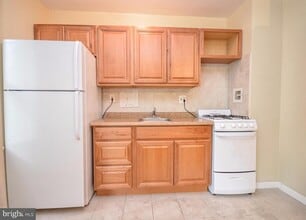 4100 W St NW in Washington, DC - Building Photo - Building Photo