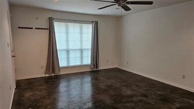905 W 7th St in Bonham, TX - Building Photo - Building Photo
