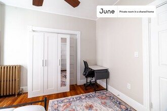 Private bedroom in 5 bed/2 bath Home in Brookline, MA - Building Photo - Building Photo