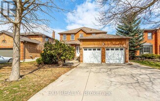 93 Waldie Rd in Oakville, ON - Building Photo