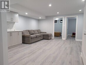 62 Swordfish Dr in Whitby, ON - Building Photo - Building Photo