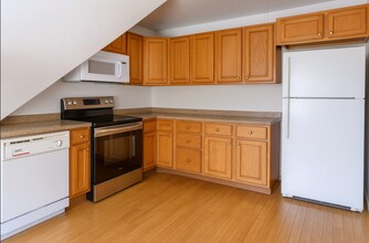 18 Greylock Rd in Allston, MA - Building Photo - Building Photo