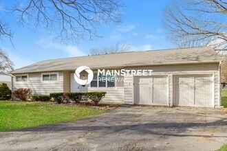 11212 Lecluyse Dr in Shawnee, KS - Building Photo - Building Photo