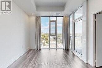 859 The Queensway in Toronto, ON - Building Photo - Building Photo
