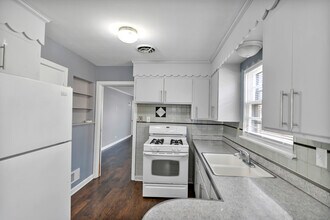 7418 W Clarence Ave in Chicago, IL - Building Photo - Building Photo