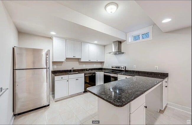 2032 Arch Dr in Falls Church, VA - Building Photo - Building Photo