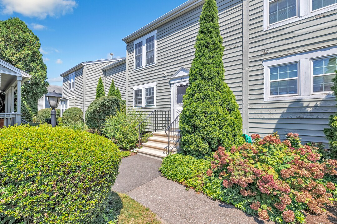 93 Ferry Ct in Stratford, CT - Building Photo